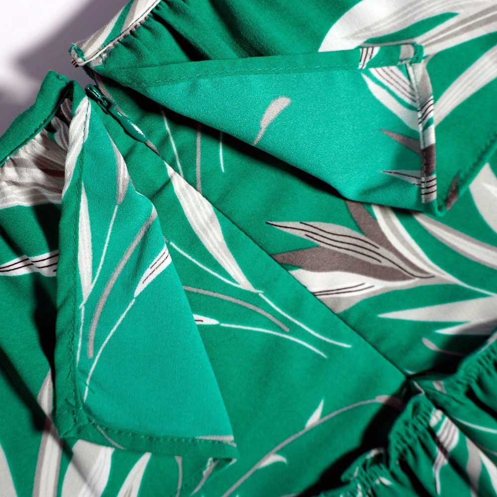 Taylor Empire Waist Mini Dress Green Tropical Palm Print Tiered Ruffle Size 0X L - Picture 5 of 9